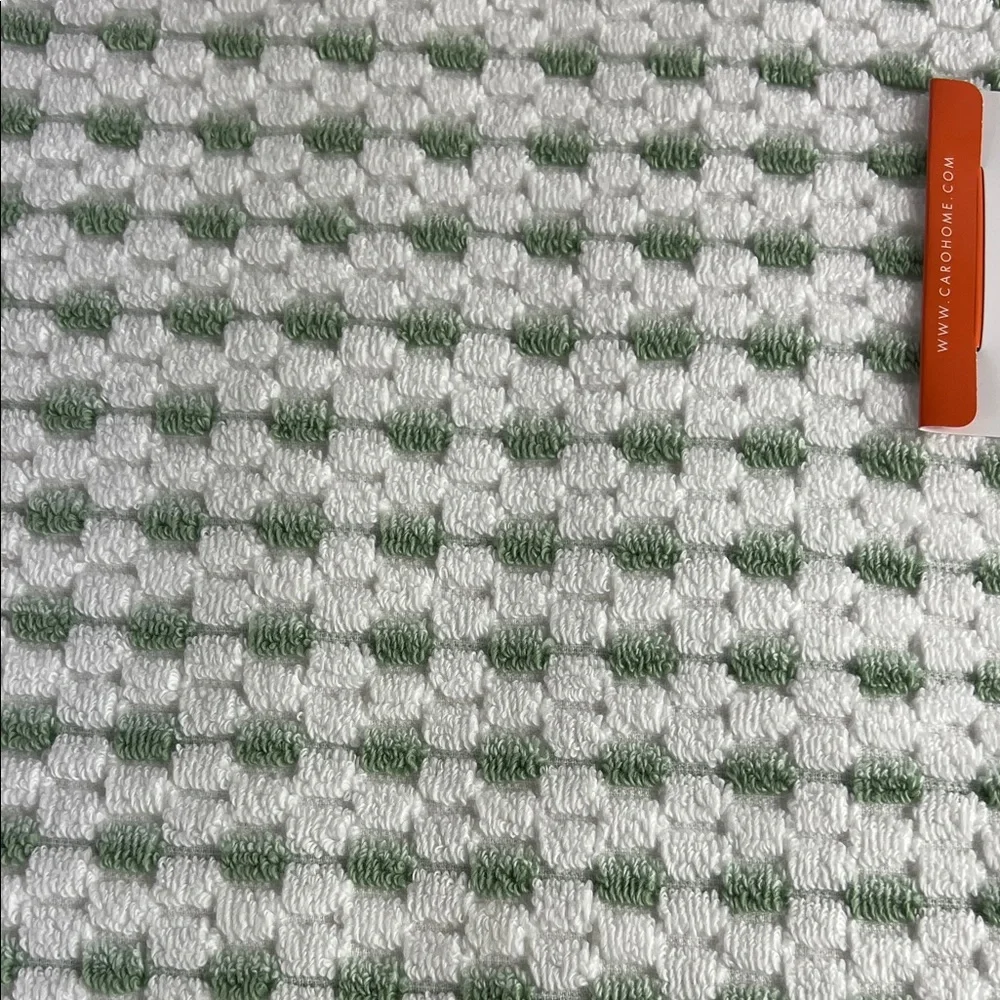 Caro Home Bath Towels Quick Dry Green and White Dot Print Cotton Set of 2 NEW
